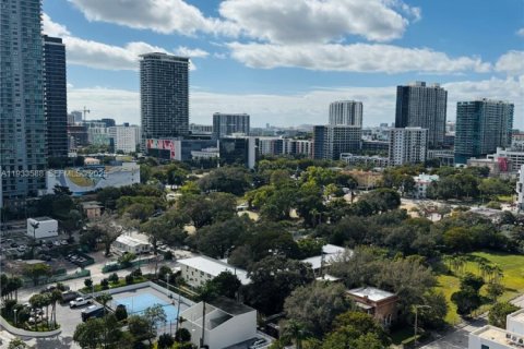 Снять в аренду кондоминиум в Майами, Флорида 2 спальни, 91.97м2, № 1991988 - фото 5