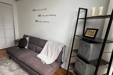 Снять в аренду кондоминиум в Майами, Флорида 2 спальни, 91.97м2, № 1991988 - фото 10