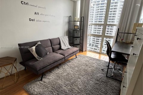 Снять в аренду кондоминиум в Майами, Флорида 2 спальни, 91.97м2, № 1991988 - фото 9