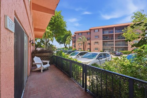 Condominio en venta en Fort Lauderdale, Florida, 2 dormitorios, 138.98 m2 № 2272501 - foto 18