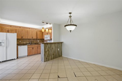 Townhouse in Fort Myers, Florida 2 bedrooms, 117.06 sq.m. № 1716998 - photo 7