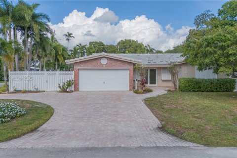 Купить виллу или дом в Форт-Лодердейл, Флорида 4 спальни, 200.76м2, № 1989396 - фото 1