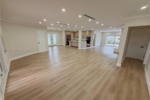 Купить виллу или дом в Форт-Лодердейл, Флорида 4 спальни, 200.76м2, № 1989396 - фото 13