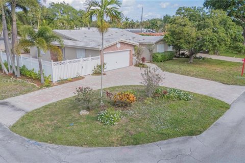 Купить виллу или дом в Форт-Лодердейл, Флорида 4 спальни, 200.76м2, № 1989396 - фото 6