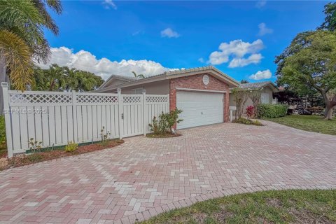 Купить виллу или дом в Форт-Лодердейл, Флорида 4 спальни, 200.76м2, № 1989396 - фото 5