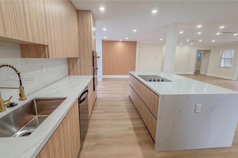 Купить виллу или дом в Форт-Лодердейл, Флорида 4 спальни, 200.76м2, № 1989396 - фото 24