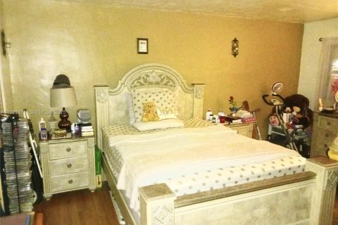 Condominio en venta en North Miami, Florida, 1 dormitorio, 92.07 m2 № 1977458 - foto 6