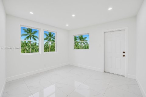 Apartamento en alquiler en Dania Beach, Florida, 2 dormitorios, 60.39 m2 № 2071278 - foto 4