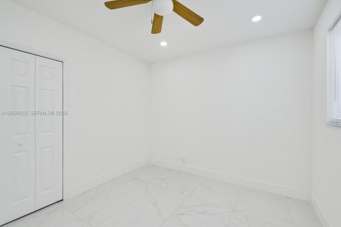 Apartamento en alquiler en Dania Beach, Florida, 2 dormitorios, 60.39 m2 № 2071278 - foto 8