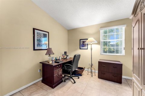 Touwnhouse à vendre à Miami, Floride: 3 chambres, 152.17 m2 № 1864183 - photo 20