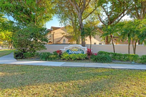 Touwnhouse à vendre à Miami, Floride: 3 chambres, 152.17 m2 № 1864183 - photo 4
