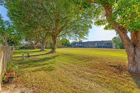 Touwnhouse à vendre à Miami, Floride: 3 chambres, 152.17 m2 № 1864183 - photo 27