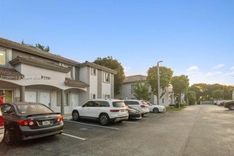 Condominio en alquiler en Doral, Florida, 3 dormitorios, 119.84 m2 № 1927803 - foto 23