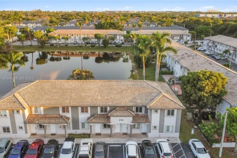 Condominio en alquiler en Doral, Florida, 3 dormitorios, 119.84 m2 № 1927803 - foto 21