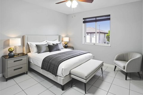 Condominio en alquiler en Doral, Florida, 3 dormitorios, 119.84 m2 № 1927803 - foto 4