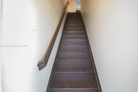 Condominio en alquiler en Doral, Florida, 3 dormitorios, 119.84 m2 № 1927803 - foto 7