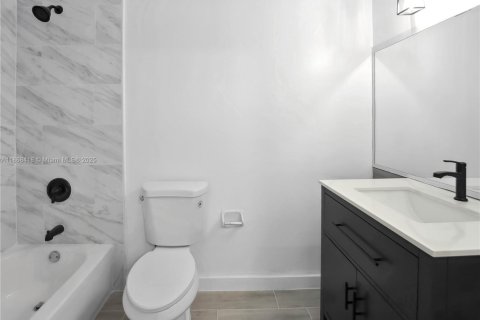 Condominio en alquiler en Doral, Florida, 3 dormitorios, 119.84 m2 № 1927803 - foto 14