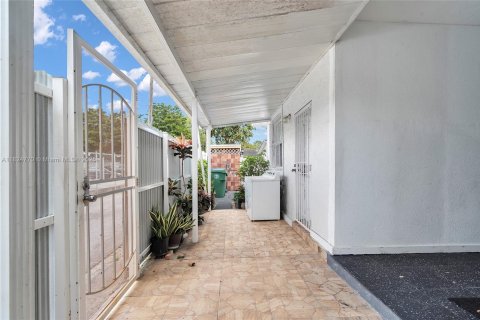 Купить виллу или дом в Майами, Флорида 5 спален, 148.64м2, № 1790694 - фото 24
