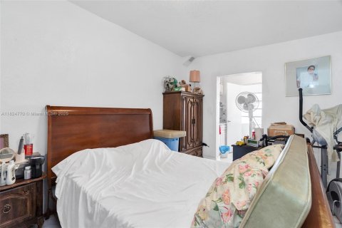 Купить виллу или дом в Майами, Флорида 5 спален, 148.64м2, № 1790694 - фото 22