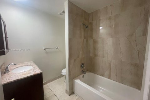 Copropriété à vendre à Fort Lauderdale, Floride: 1 chambre, 58.71 m2 № 1971262 - photo 8