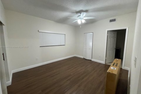 Copropriété à vendre à Fort Lauderdale, Floride: 1 chambre, 58.71 m2 № 1971262 - photo 11