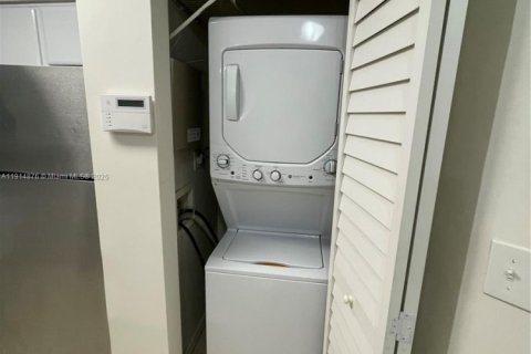 Copropriété à vendre à Fort Lauderdale, Floride: 1 chambre, 58.71 m2 № 1971262 - photo 18