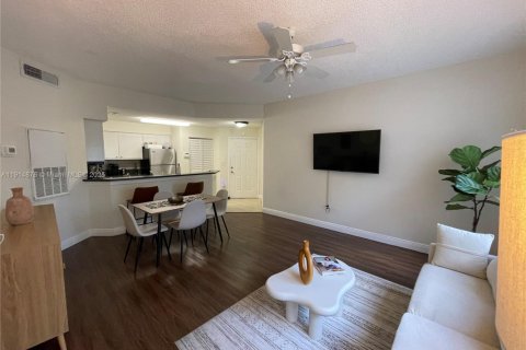 Copropriété à vendre à Fort Lauderdale, Floride: 1 chambre, 58.71 m2 № 1971262 - photo 23