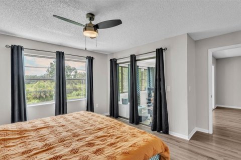 Condo in Mulberry, Florida, 2 bedrooms  № 1856782 - photo 16
