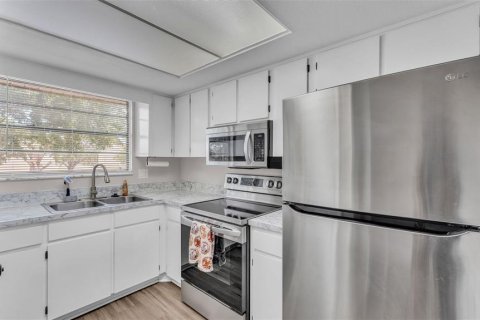 Condo in Mulberry, Florida, 2 bedrooms  № 1856782 - photo 5