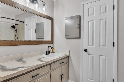 Condo in Mulberry, Florida, 2 bedrooms  № 1856782 - photo 22