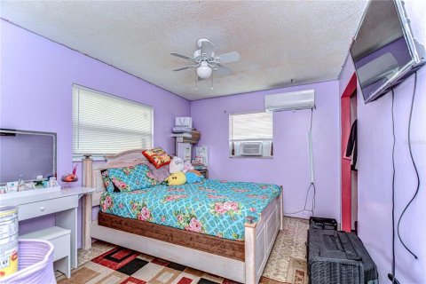 House in Zephyrhills, Florida 2 bedrooms, 111.48 sq.m. № 1526710 - photo 16