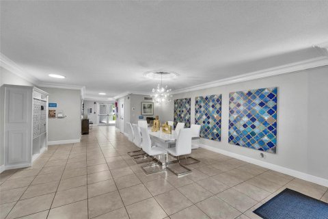 Condo in Lauderdale-by-the-Sea, Florida, 2 bedrooms  № 2251895 - photo 22