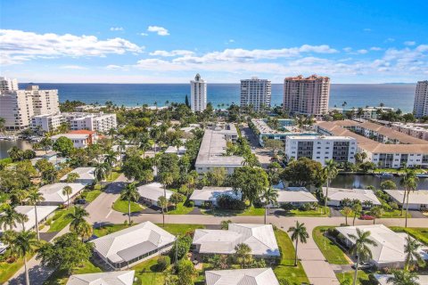 Condo in Lauderdale-by-the-Sea, Florida, 2 bedrooms № 2251895