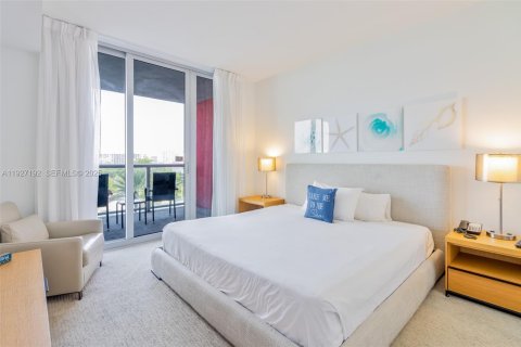 Купить кондоминиум в Халландейл-Бич, Флорида 2 спальни, 96.34м2, № 1985859 - фото 14