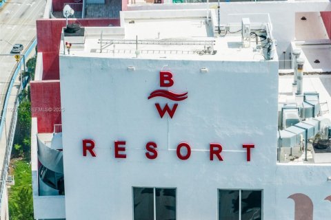 Купить кондоминиум в Халландейл-Бич, Флорида 2 спальни, 96.34м2, № 1985859 - фото 27