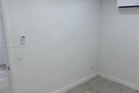 Villa ou maison à louer à Miami, Floride: 1 chambre, 74.32 m2 № 1836257 - photo 8