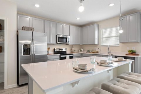Casa en venta en Kissimmee, Florida, 4 dormitorios, 240.06 m2 № 1873375 - foto 2
