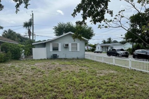 Immobilier commercial à Lake Worth, Floride № 2270489