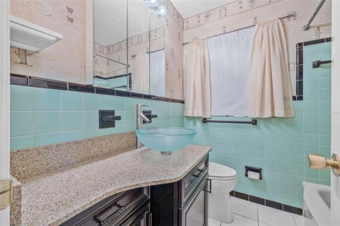 House in Saint Petersburg, Florida 2 bedrooms, 107.02 sq.m. № 1873350 - photo 16