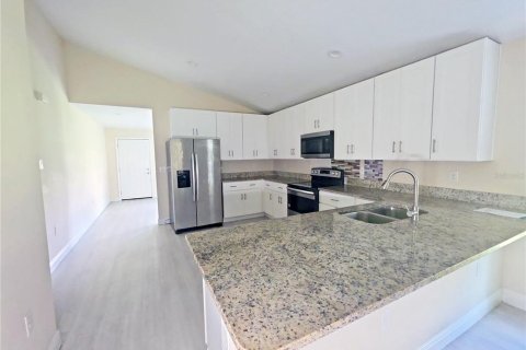 Купить виллу или дом в Киссимми, Флорида 7 комнат, 169.08м2, № 2420302 - фото 11