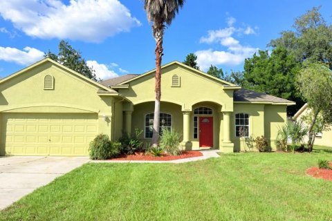 Villa ou maison à Brooksville, Floride 4 chambres, 212.75 m2 № 2418576