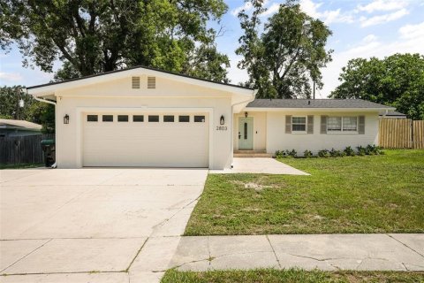 House in Winter Park, Florida 3 bedrooms, 152.08 sq.m. № 2151616