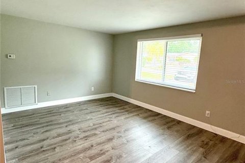 Casa en alquiler en Holiday, Florida, 2 dormitorios, 98.1 m2 № 1904518 - foto 2