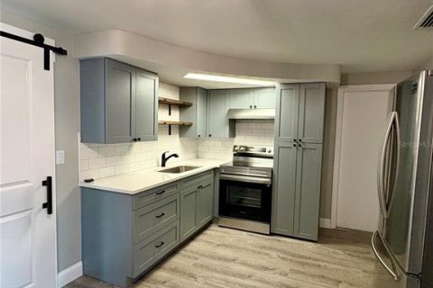 Casa en alquiler en Holiday, Florida, 2 dormitorios, 98.1 m2 № 1904518 - foto 5