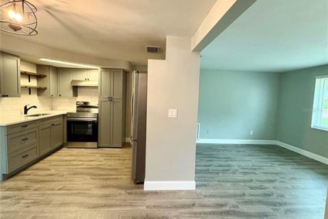 Casa en alquiler en Holiday, Florida, 2 dormitorios, 98.1 m2 № 1904518 - foto 11