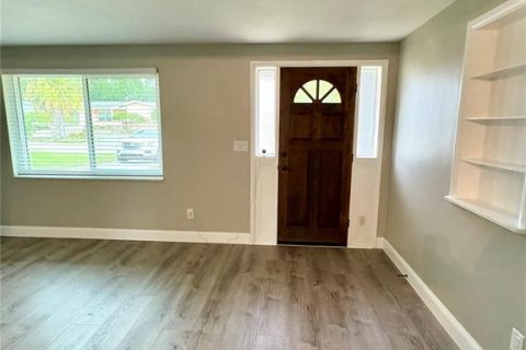 Casa en alquiler en Holiday, Florida, 2 dormitorios, 98.1 m2 № 1904518 - foto 3