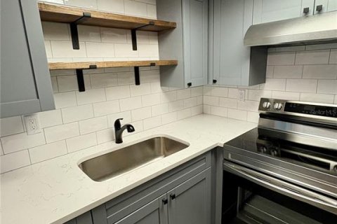 Casa en alquiler en Holiday, Florida, 2 dormitorios, 98.1 m2 № 1904518 - foto 8