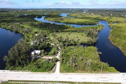 Terreno en venta en Punta Gorda, Florida № 1434502 - foto 17