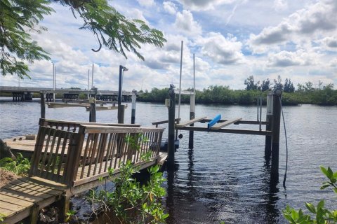 Terreno en venta en Punta Gorda, Florida № 1434502 - foto 13