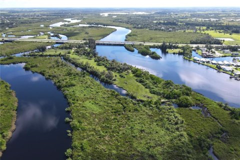 Terreno en venta en Punta Gorda, Florida № 1434502 - foto 28